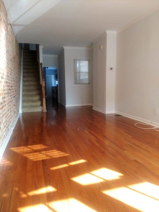 Foto del edificio - Two-Bedroom Canton Townhome with Rooftop D...