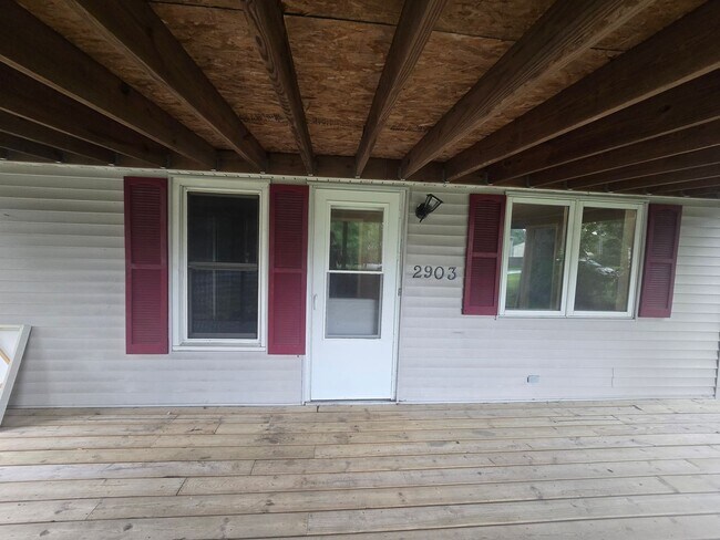 Foto del edificio - 3 Bedroom Home in Champaign!