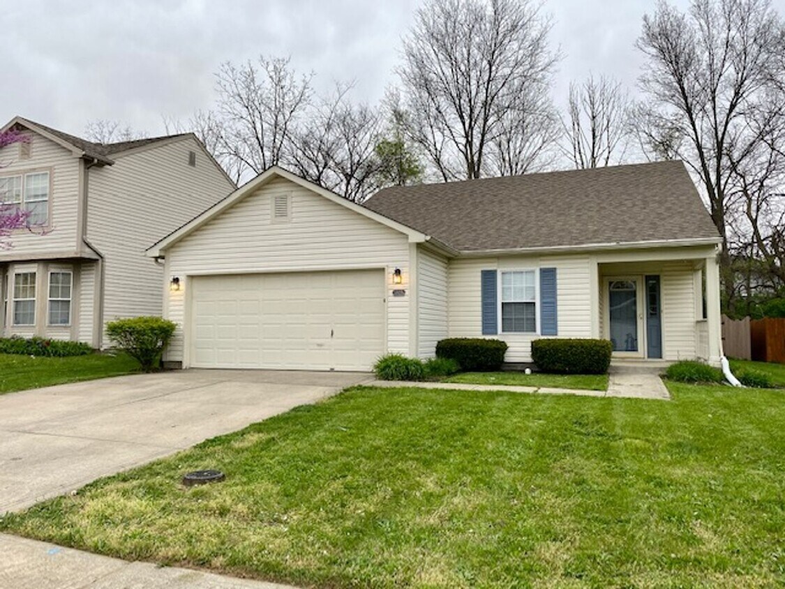 Primary Photo - Stunning 3 Bedroom/2 Bath home in Pike Tow...