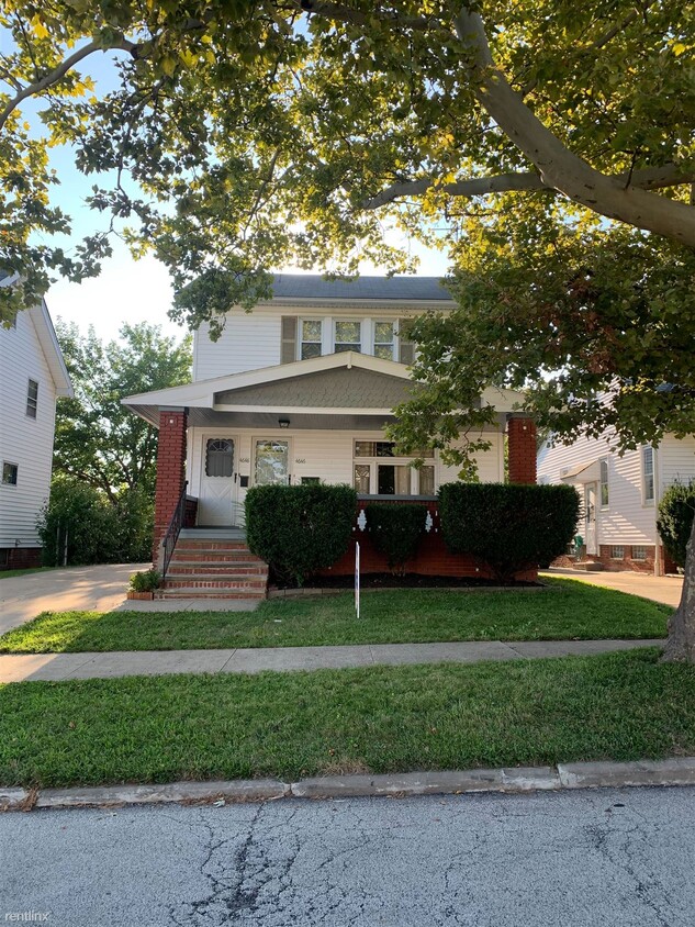 Primary Photo - 2 br, 1 bath Duplex - 4648 East 86th Street 1