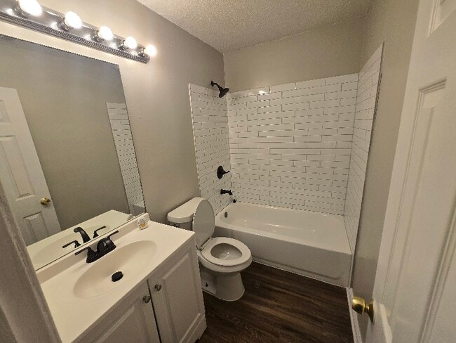 Foto del edificio - 205 Reno Ave