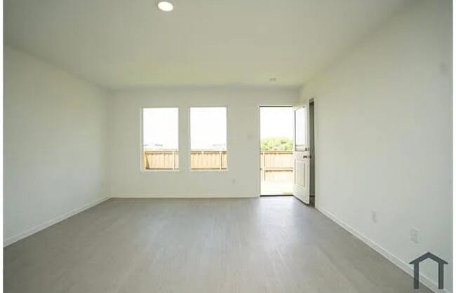 Building Photo - 1829 Sanderling St