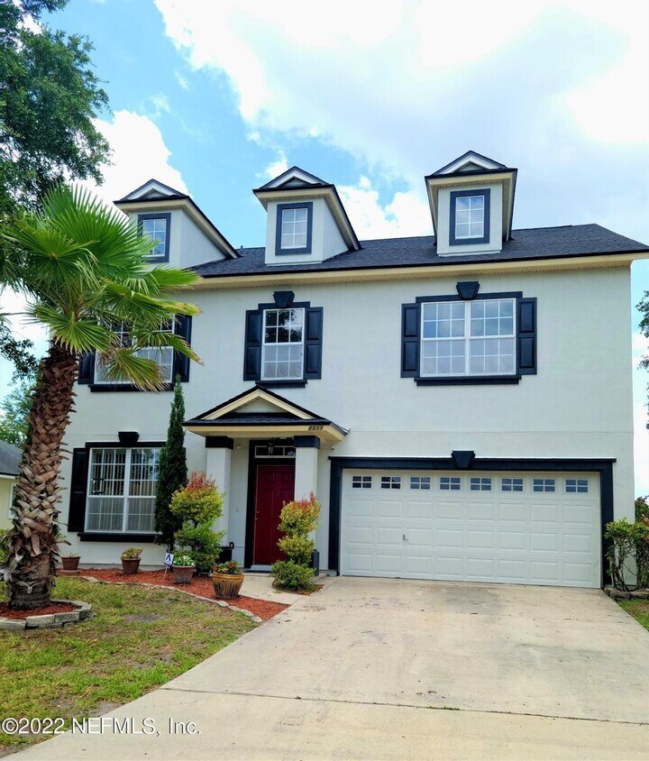 Foto principal - 2513 Cinnamon Springs Trl