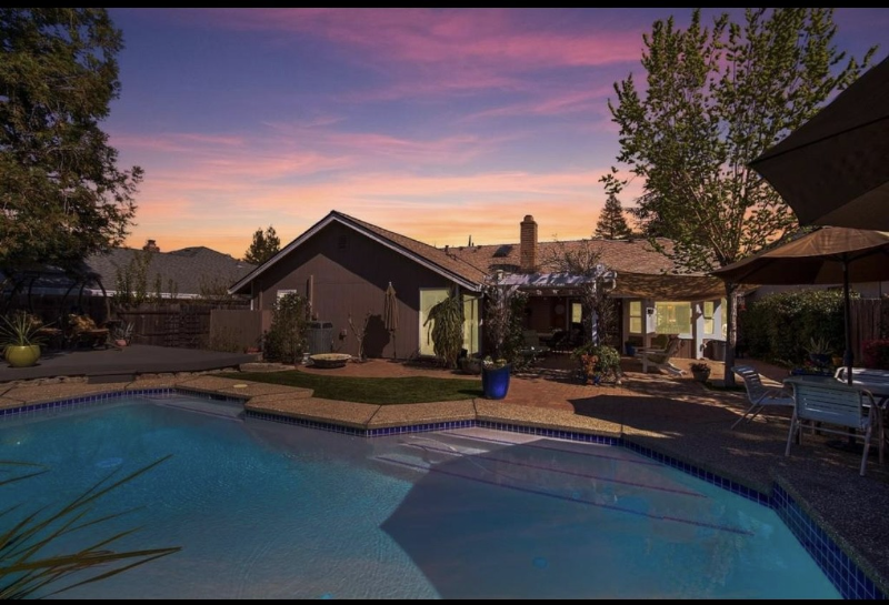 Foto principal - 504 Bridle Ct