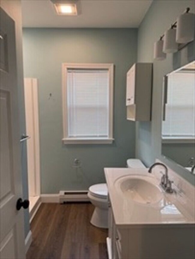 Foto del edificio - Recently updated 3 bed, 1 bath located in sought after North Chelmsford