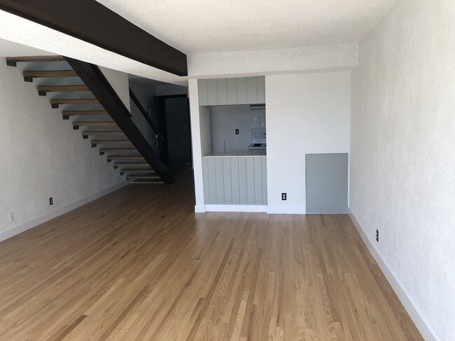 Building Photo - 3742 Landa St