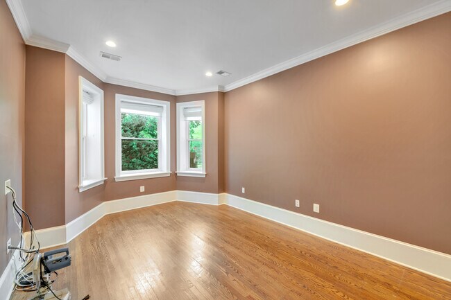 Foto del edificio - 126 Bryant St NW