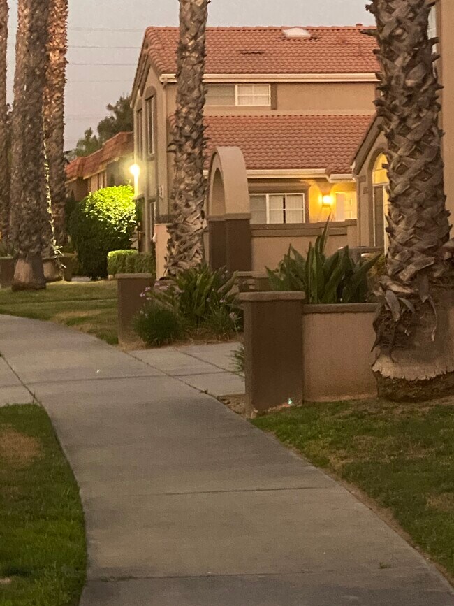 Photo - 25621 Prospect Ave Townhome