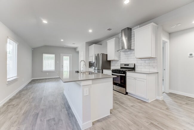 Foto del edificio - 2824 Wingmore Ln