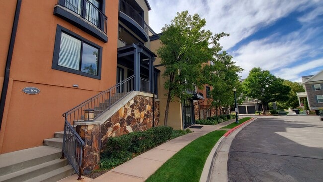 Foto del edificio - 133 W Northwood Ln