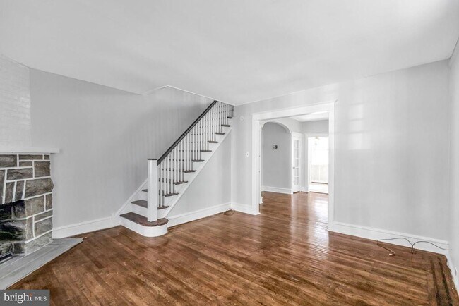 Foto del edificio - 4056 Ellendale Rd