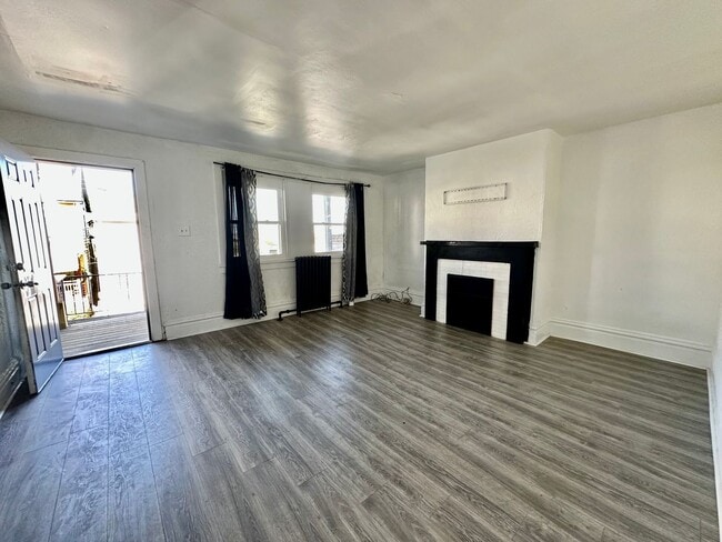 Photo - 2330 Eccles St Apartment