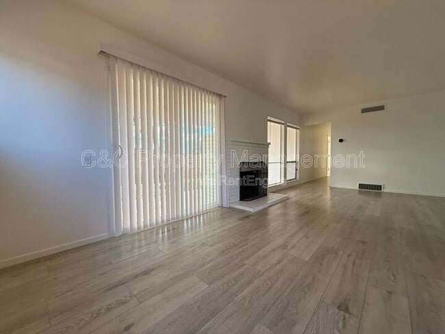 Foto del edificio - 1790 Eucalyptus Ave