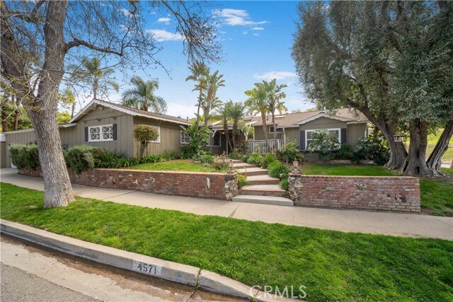 Primary Photo - 4571 Canoga Dr