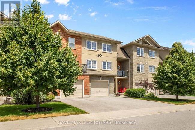 Building Photo - 49-49 Ferndale Dr S