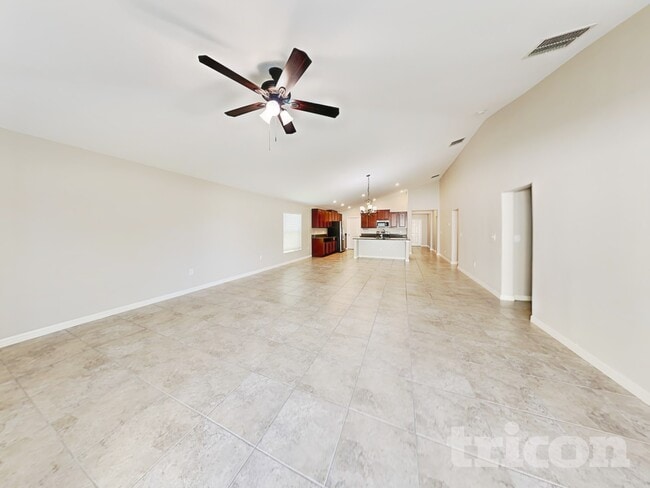 Building Photo - 9701 Sage Creek Dr