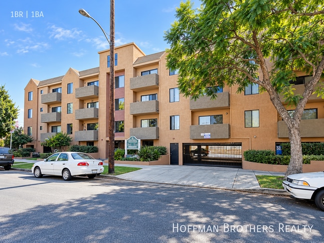 Building Photo - 3745 Glendon Ave