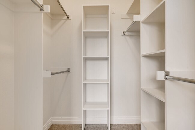 Building Photo - 9079 E Panorama Cir