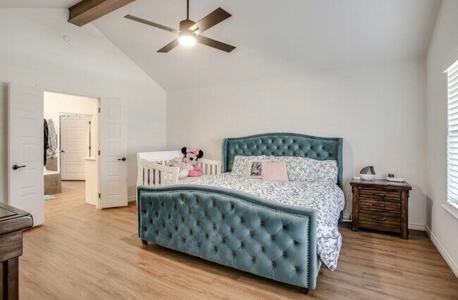 Foto del edificio - 4 bedroom 3 bathroom in Kelsey Park!!