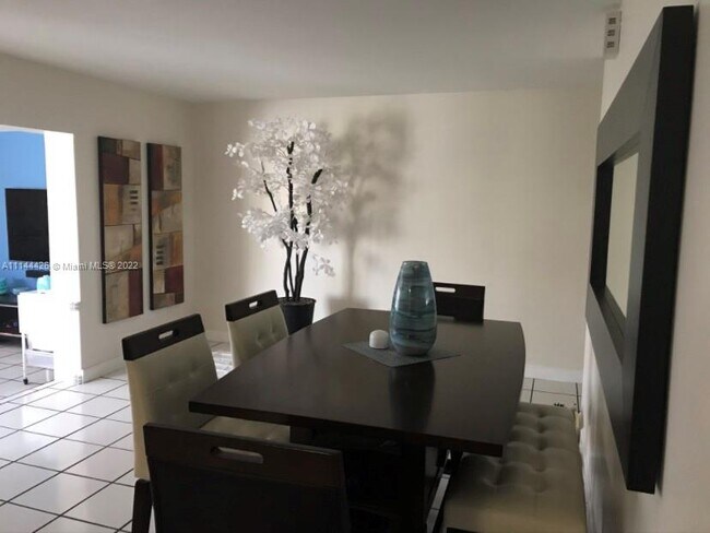 Foto del edificio - 2201 SW 100th Ct