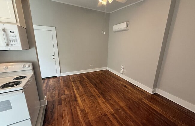 Foto del edificio - 2724 Jefferson Ave