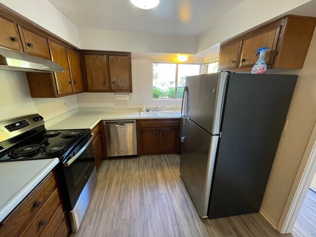 Foto del edificio - 7369 Elmhurst Pl