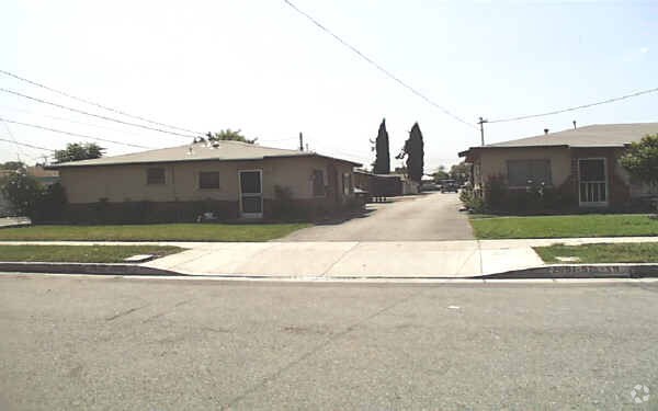Primary Photo - 2653 --2661 1/2 Muscatel Ave