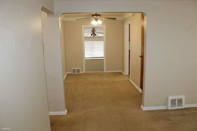 Foto del edificio - 3 br, 1 bath House - 20422 Lennane