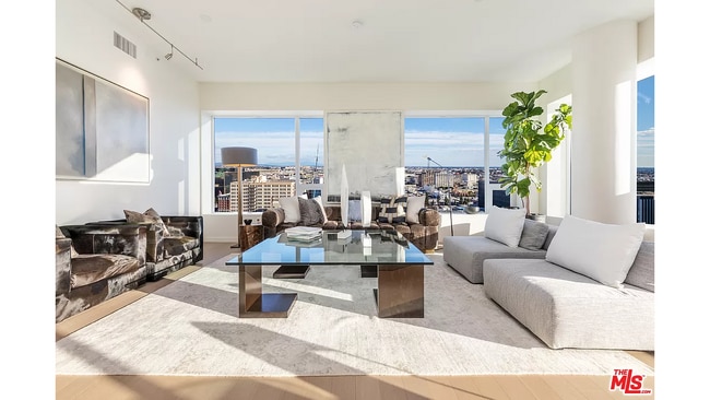 Living Area - 1050 S Grand Ave