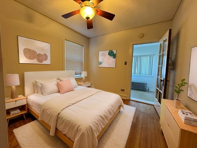 Foto del edificio - 5916 W Cornelia Ave