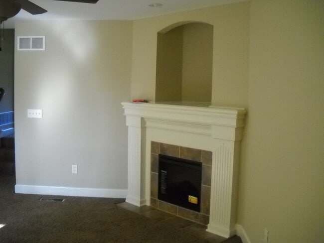 Building Photo - Two bedroom, Two and one-half bath townhou...