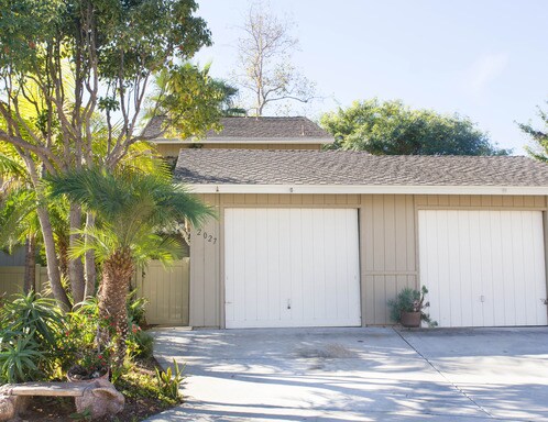 Primary Photo - 2027 Willowood Ln