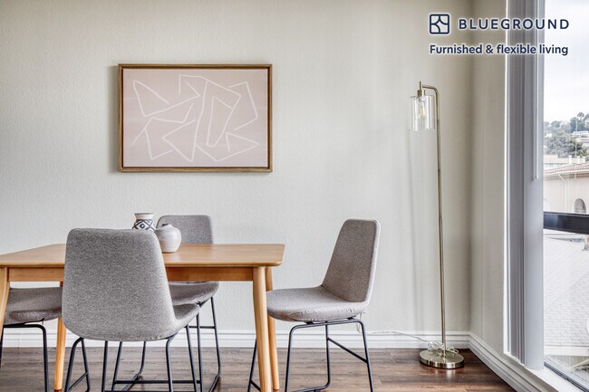 Foto del edificio - 7275 Franklin Ave