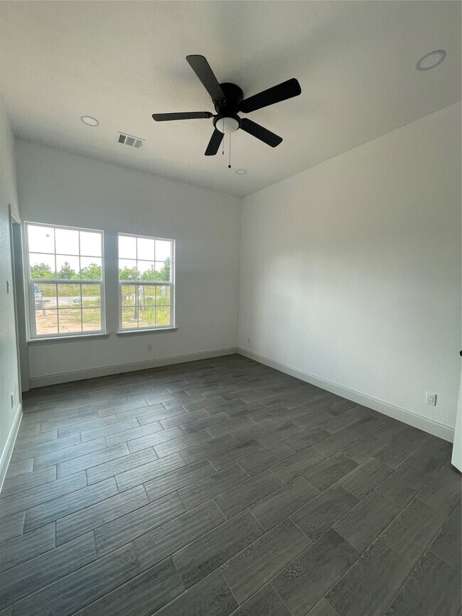 Foto del edificio - 1610 Rd 5729