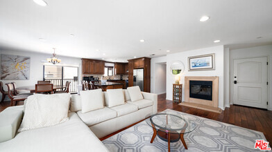 Building Photo - 1146 Hacienda Pl