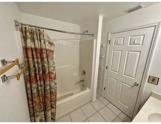 Foto del edificio - 3BR/2BA single-family home in gated community