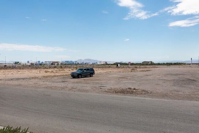 Building Photo - 8000 Badura Ave