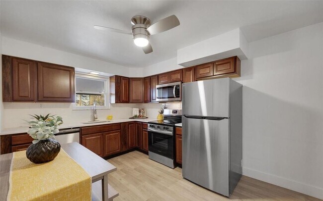 Foto del edificio - 713 Ave H