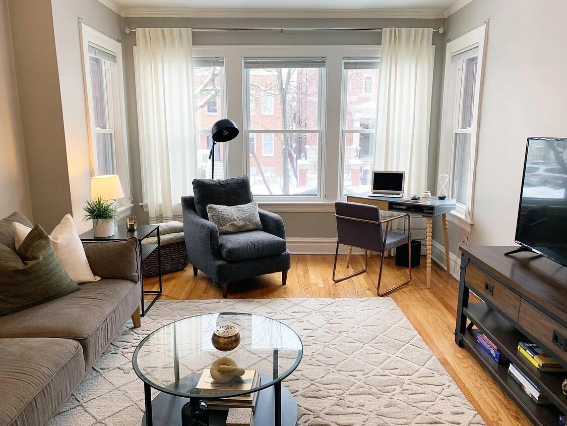 Foto principal - 3540 N Bosworth Ave