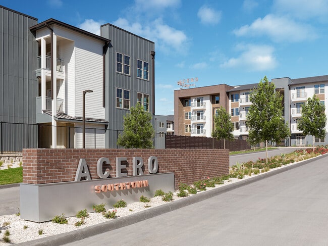 Foto del edificio - Acero