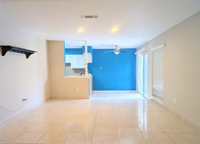 Foto del edificio - 6223 Gladewell Dr