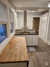 Building Photo - 110 Elmdorf Ave