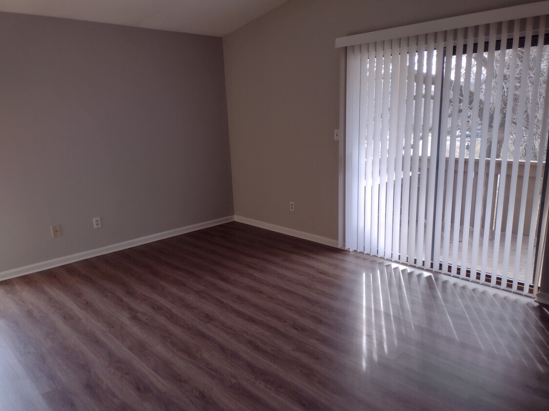 Primary Photo - 1628 Cedarview Ct