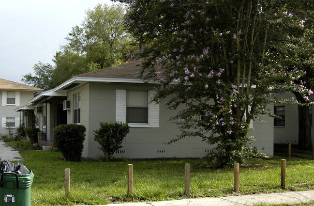 Building Photo - 825 E Lemon St