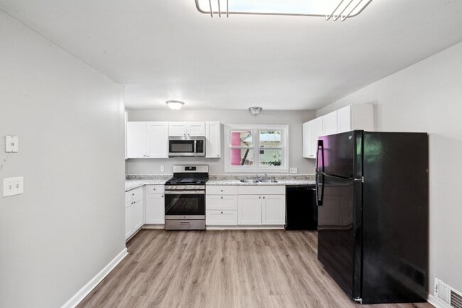 Building Photo - Charming 3BR House in Gastonia