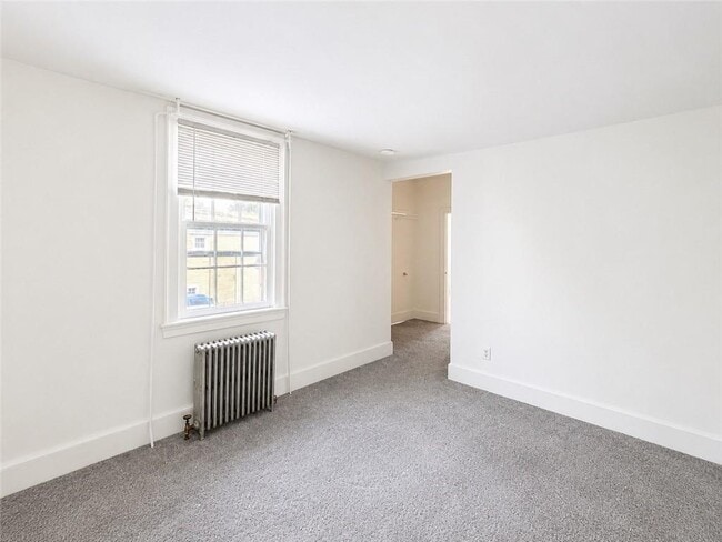Building Photo - 17 Thayer St