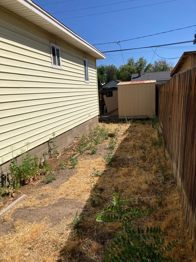 Building Photo - **SPARKS HOME READY FOR MOVE IN** - 1937 1...