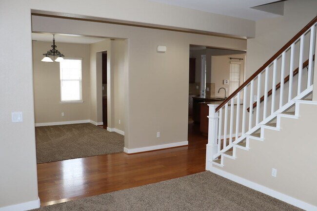 Building Photo - Wonderful corner home in Spreckels