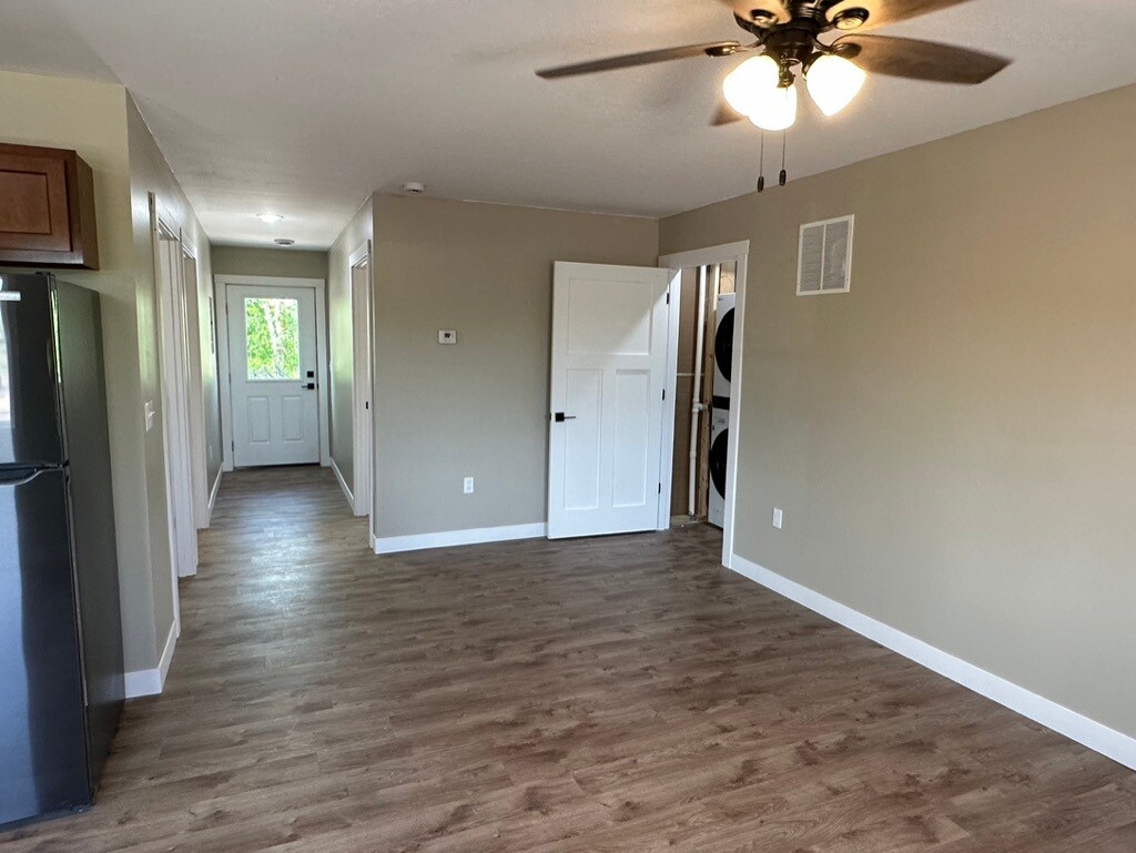 Island Glen Apartments Apartments in Cumberland, WI