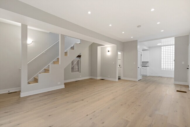 Foto del edificio - 1630 W Pierce Ave